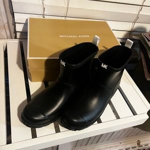 Brand new in box MICHAEL KORS RAIN BOOTS Size 10